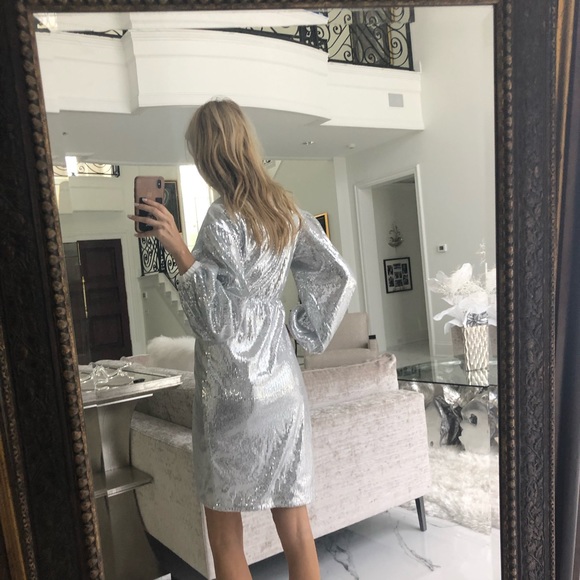 Silver sequin dress size s - Picture 4 of 6